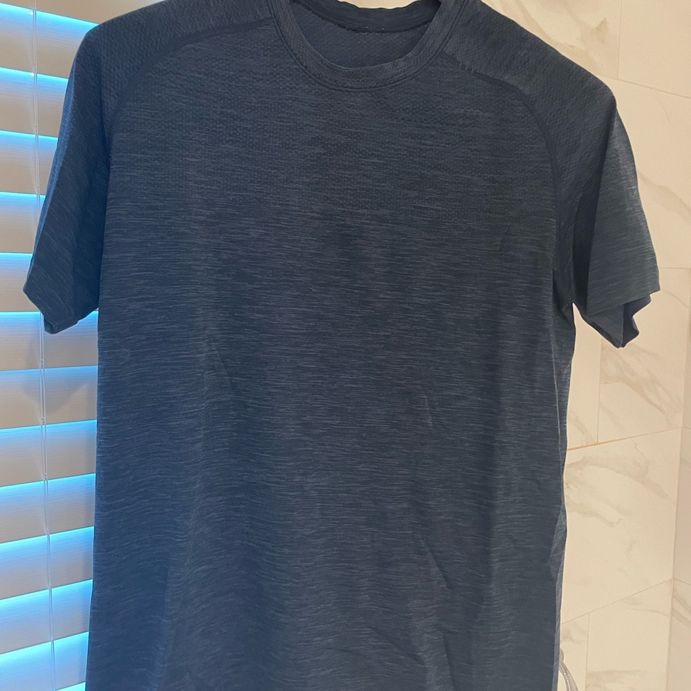 Men's Navy Blue Lululemon Shirt